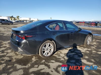 Trzecie zdjęcie samochodu z tyłu: 2021 LEXUS IS 300 VIN:JTHCA1D29M5115909 - miniatura