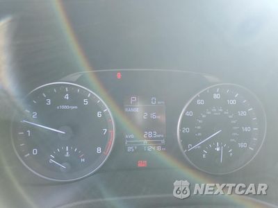 Zdjęcie 9 z 15 samochodu: 2017 HYUNDAI ELANTRA SE VIN:5NPD74LF0HH143260 - miniatura
