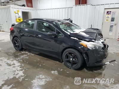Czwarte zdjęcie samochodu z boku: 2015 KIA FORTE LX VIN:KNAFX4A63F5321250 - miniatura