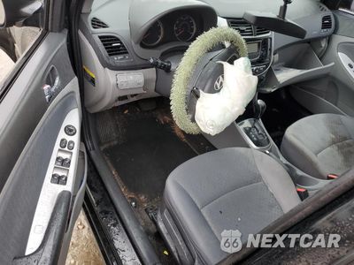 Zdjęcie 8 z 13 samochodu: 2013 HYUNDAI ACCENT GLS VIN:KMHCU5AE1DU130498 - miniatura