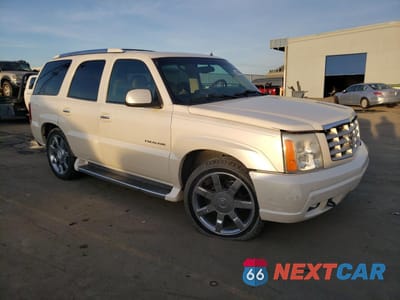 Czwarte zdjęcie samochodu z boku: 2002 CADILLAC ESCALADE LUXURY VIN:1GYEC63T12R147085 - miniatura
