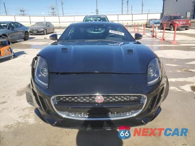 Piąte zdjęcie samochodu w środku: 2016 JAGUAR F-TYPE R VIN:SAJWJ6DLXGMK33127 - miniatura