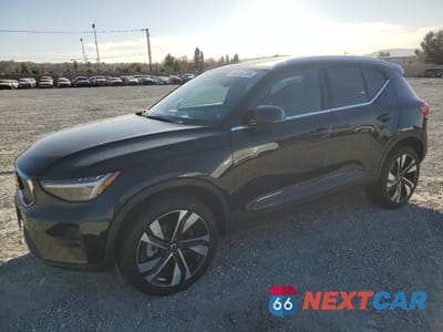 2024 VOLVO XC40 PLUS YV4L12UE8R2364726 - główne zdjęcie licytacji z USA - miniatura
