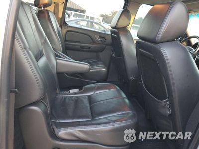 Zdjęcie 11 z 14 samochodu: 2008 GMC YUKON XL C1500 VIN:1GKFC16058R223645 - miniatura