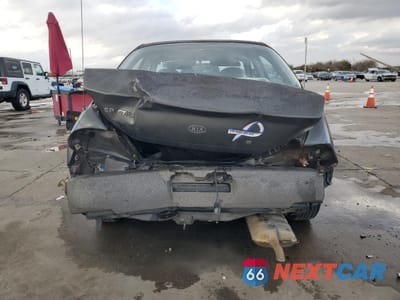 Zdjęcie 6 z 13 samochodu: 2003 KIA SPECTRA BASE VIN:KNAFB121835264507 - miniatura