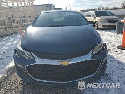 Piąte zdjęcie samochodu w środku: 2019 CHEVROLET CRUZE LT VIN:1G1BE5SM2K7126872 - miniatura