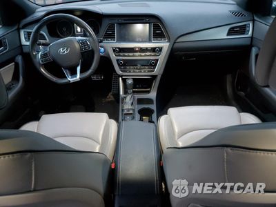 Zdjęcie 9 z 15 samochodu: 2016 HYUNDAI SONATA SPORT VIN:5NPE34AB1GH321384 - miniatura