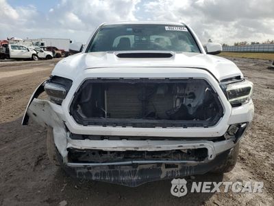 Piąte zdjęcie samochodu w środku: 2021 TOYOTA TACOMA DOUBLE CAB VIN:5TFAZ5CN9MX104448 - miniatura