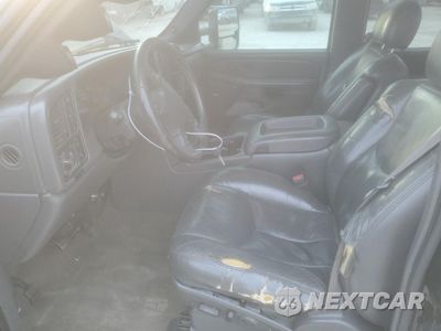 Zdjęcie 7 z 14 samochodu: 2004 CHEVROLET SILVERADO K2500 HEAVY DUTY VIN:1GCHK23114F102990 - miniatura