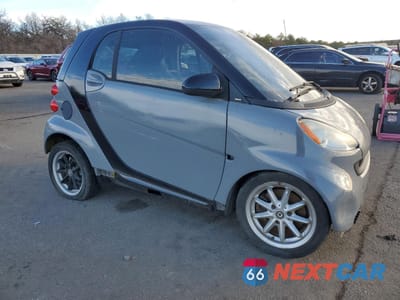 Czwarte zdjęcie samochodu z boku: 2008 SMART FORTWO PURE VIN:WMEEJ31X68K136277 - miniatura