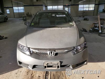 Piąte zdjęcie samochodu w środku: 2010 HONDA CIVIC LX VIN:2HGFA1F54AH536013 - miniatura