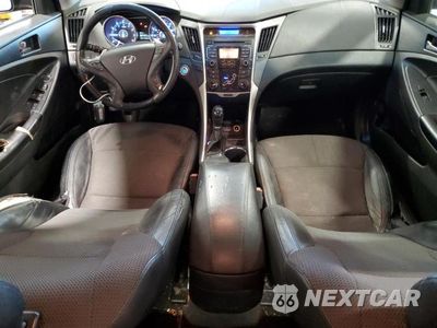 Zdjęcie 8 z 12 samochodu: 2011 HYUNDAI SONATA SE VIN:5NPEC4ACXBH305038 - miniatura