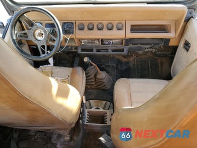 Zdjęcie 8 z 13 samochodu: 1993 JEEP WRANGLER / YJ S VIN:1J4FY19P0PP233347 - miniatura