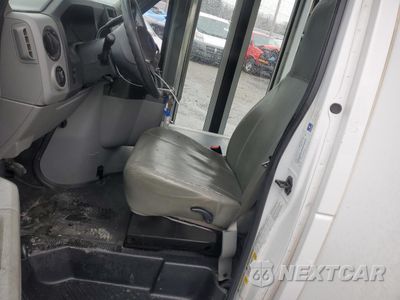 Zdjęcie 7 z 16 samochodu: 2019 FORD ECONOLINE E350 SUPER DUTY CUTAWAY VAN VIN:1FDEE3FS7KDC34256 - miniatura