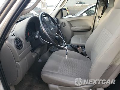 Zdjęcie 7 z 14 samochodu: 2007 JEEP LIBERTY SPORT VIN:1J8GL48K27W701254 - miniatura