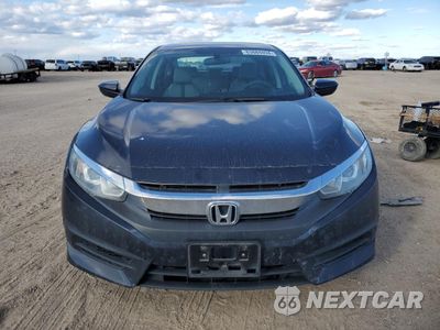 Piąte zdjęcie samochodu w środku: 2017 HONDA CIVIC LX VIN:2HGFC2F5XHH501034 - miniatura