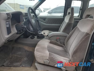 Zdjęcie 7 z 13 samochodu: 1997 GMC SONOMA VIN:1GTCS19X9V8516928 - miniatura
