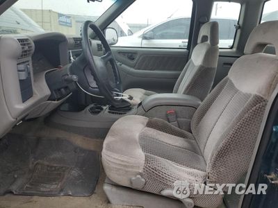 Zdjęcie 7 z 13 samochodu: 1997 GMC SONOMA VIN:1GTCS19X9V8516928 - miniatura