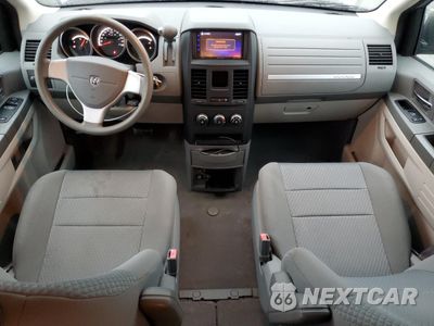 Zdjęcie 8 z 16 samochodu: 2010 DODGE GRAND CARAVAN SE VIN:2D4RN4DE6AR218430 - miniatura
