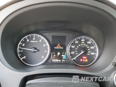 Zdjęcie 9 z 14 samochodu: 2015 MITSUBISHI OUTLANDER SE VIN:JA4AD3A39FZ013444 - miniatura