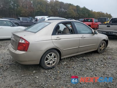 Trzecie zdjęcie samochodu z tyłu: 2004 KIA SPECTRA LX VIN:KNAFE121045029608 - miniatura