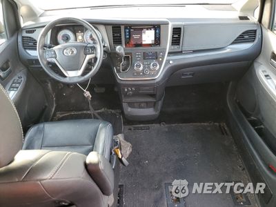 Zdjęcie 8 z 15 samochodu: 2017 TOYOTA SIENNA SE VIN:5TDXZ3DC4HS806247 - miniatura