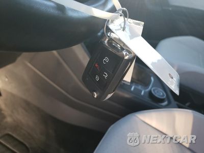Zdjęcie 8 z 11 samochodu: 2020 VOLKSWAGEN TIGUAN SE VIN:3VV2B7AX2LM006960 - miniatura