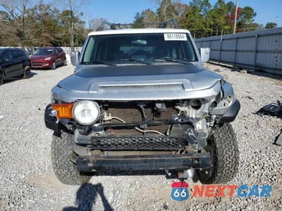 Piąte zdjęcie samochodu w środku: 2007 TOYOTA FJ CRUISER VIN:JTEBU11F170060669 - miniatura