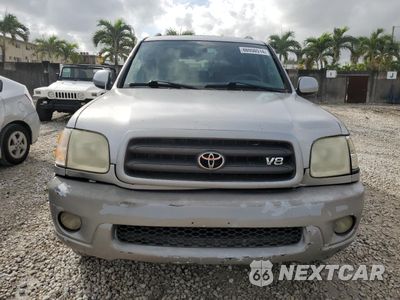 Piąte zdjęcie samochodu w środku: 2001 TOYOTA SEQUOIA SR5 VIN:5TDBT44A41S033611 - miniatura