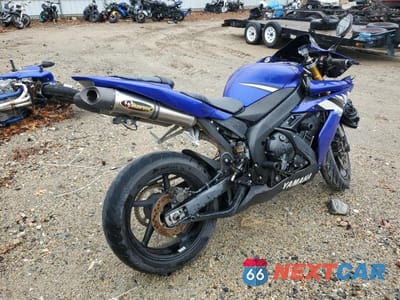 Czwarte zdjęcie samochodu z boku: 2006 YAMAHA YZFR1 VIN:JYARN15E36A000995 - miniatura