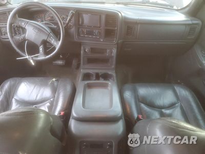 Zdjęcie 8 z 14 samochodu: 2004 CHEVROLET SILVERADO K2500 HEAVY DUTY VIN:1GCHK23114F102990 - miniatura