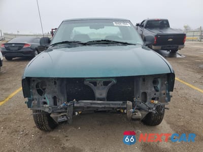 Piąte zdjęcie samochodu w środku: 1997 GMC SONOMA VIN:1GTCS19X9V8516928 - miniatura
