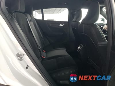 Zdjęcie 11 z 14 samochodu: 2023 VOLVO C40 RECHARGE ULTIMATE VIN:YV4ED3GM6P2040857 - miniatura