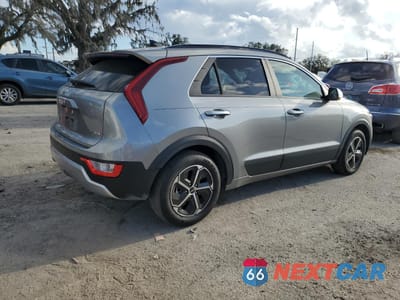 Trzecie zdjęcie samochodu z tyłu: 2024 KIA NIRO LX VIN:KNDCP3LE2R5121629 - miniatura