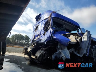 Zdjęcie 9 z 10 samochodu: 2020 VOLVO VN VNL VIN:4V4NC9EH5LN238521 - miniatura