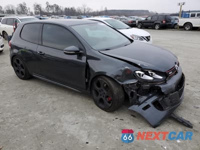 Czwarte zdjęcie samochodu z boku: 2011 VOLKSWAGEN GTI VIN:WVWEV7AJ9BW090823 - miniatura