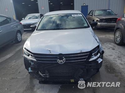 Piąte zdjęcie samochodu w środku: 2016 VOLKSWAGEN JETTA S VIN:3VW167AJ3GM281847 - miniatura