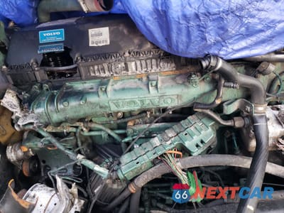 Zdjęcie 7 z 10 samochodu: 2016 VOLVO VN VNL VIN:4V4N99EHXGN967828 - miniatura