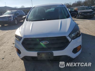Piąte zdjęcie samochodu w środku: 2018 FORD ESCAPE S VIN:1FMCU0F72JUC40212 - miniatura