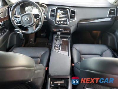 Zdjęcie 8 z 13 samochodu: 2018 VOLVO XC90 T5 VIN:YV4102PK1J1373306 - miniatura