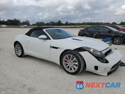 Czwarte zdjęcie samochodu z boku: 2014 JAGUAR F-TYPE VIN:SAJWA6E70E8K07112 - miniatura