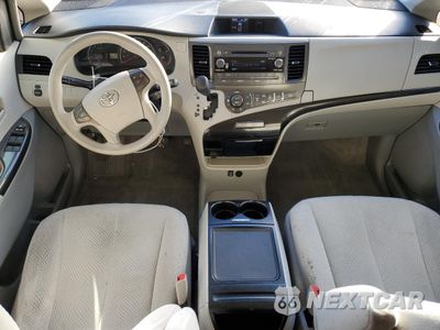 Zdjęcie 8 z 14 samochodu: 2013 TOYOTA SIENNA LE VIN:5TDJK3DC7DS063345 - miniatura