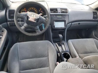 Zdjęcie 8 z 13 samochodu: 2006 HONDA ACCORD LX VIN:3HGCM56436G701078 - miniatura