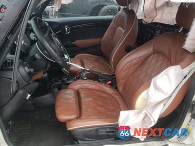Zdjęcie 7 z 12 samochodu: 2023 MINI COOPER VIN:WMW33DH07P2S79135 - miniatura