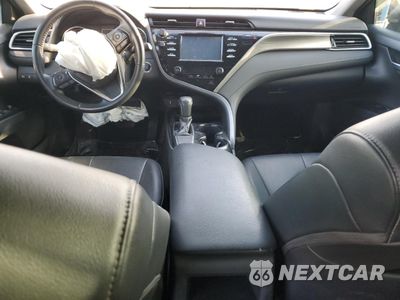 Zdjęcie 8 z 13 samochodu: 2018 TOYOTA CAMRY L VIN:4T1B11HK5JU554822 - miniatura