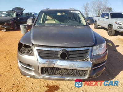 Piąte zdjęcie samochodu w środku: 2009 VOLKSWAGEN TOUAREG 2 V6 VIN:WVGBE77LX9D015576 - miniatura