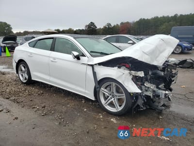 Czwarte zdjęcie samochodu z boku: 2021 AUDI A5 PREMIUM PLUS 45 VIN:WAUFACF54MA041742 - miniatura
