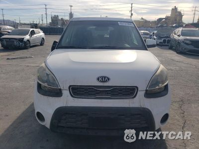 Piąte zdjęcie samochodu w środku: 2013 KIA SOUL + VIN:KNDJT2A67D7483560 - miniatura