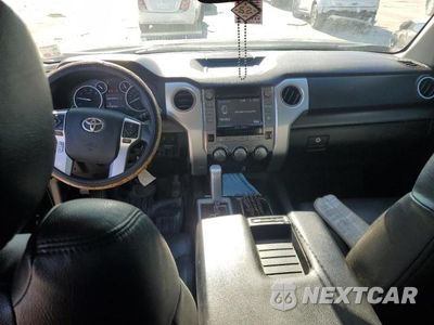 Zdjęcie 8 z 12 samochodu: 2016 TOYOTA TUNDRA CREWMAX SR5 VIN:5TFEW5F16GX203137 - miniatura