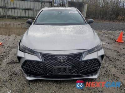 Piąte zdjęcie samochodu w środku: 2019 TOYOTA AVALON XLE VIN:4T1BZ1FB9KU007033 - miniatura